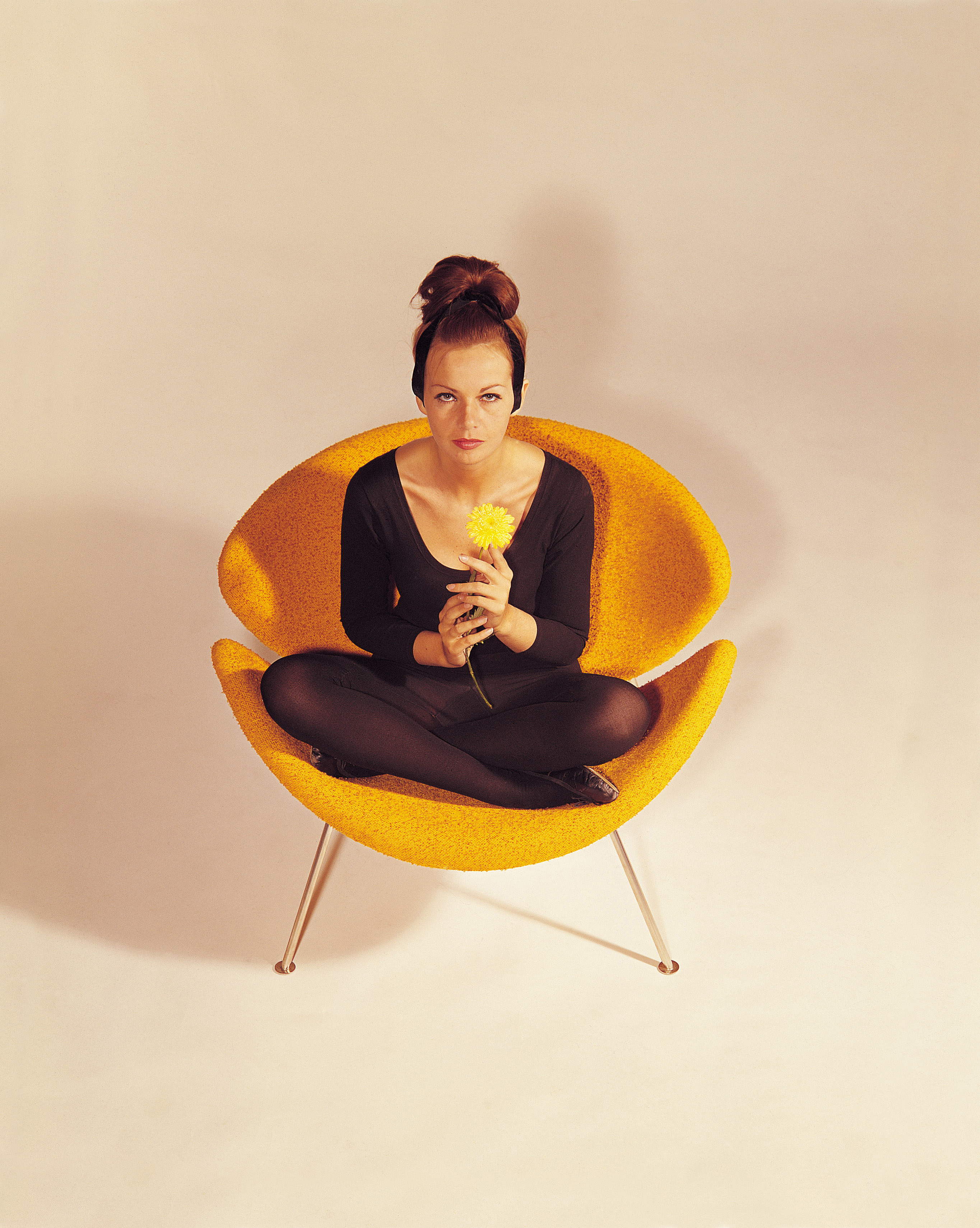 Fauteuil F437 dit Orange Slice Artifort.jpg