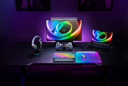 Phantom White Line Up [2025] Family Night Time Battlestation Setup Photos (3)