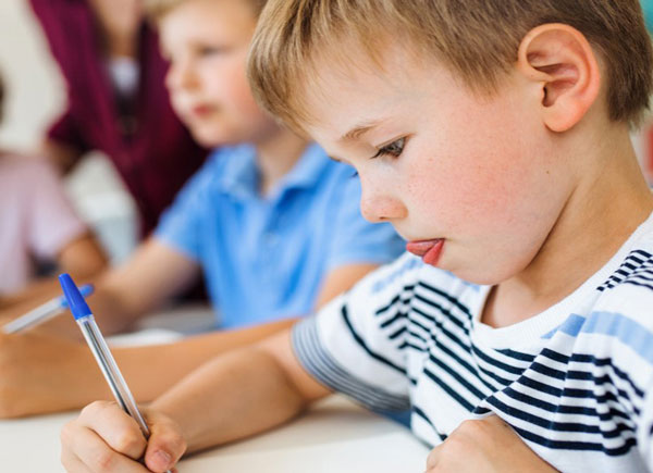 Even when the child is at school the parents can follow its diabetes therapy data via the Companion remote monitoring.