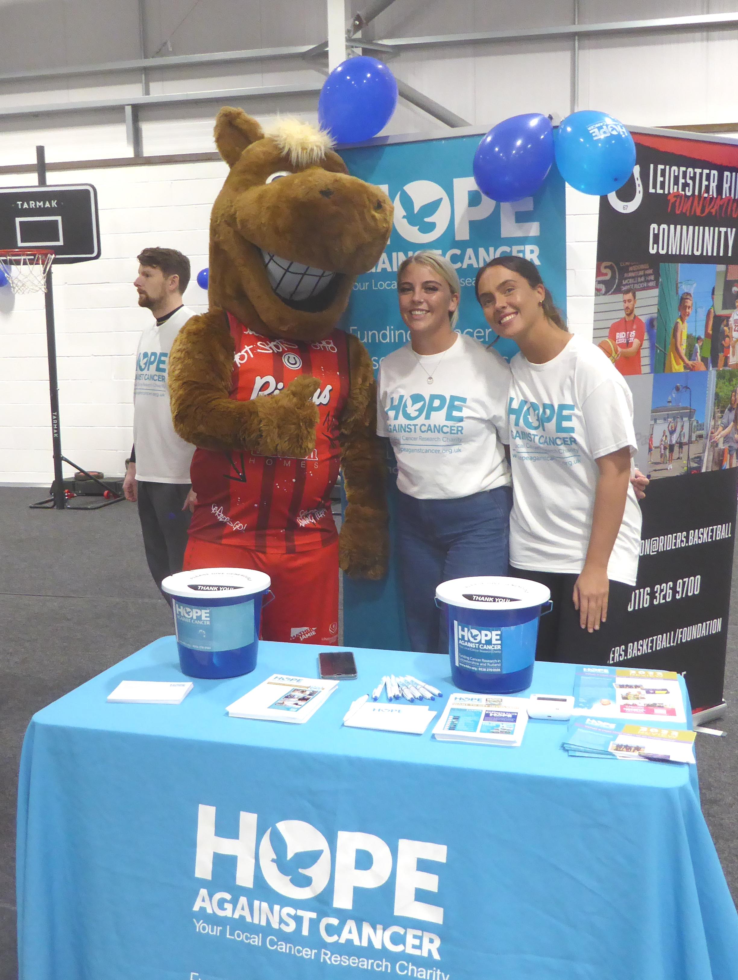 230203_Riders_Volunteers_Mascot.JPG