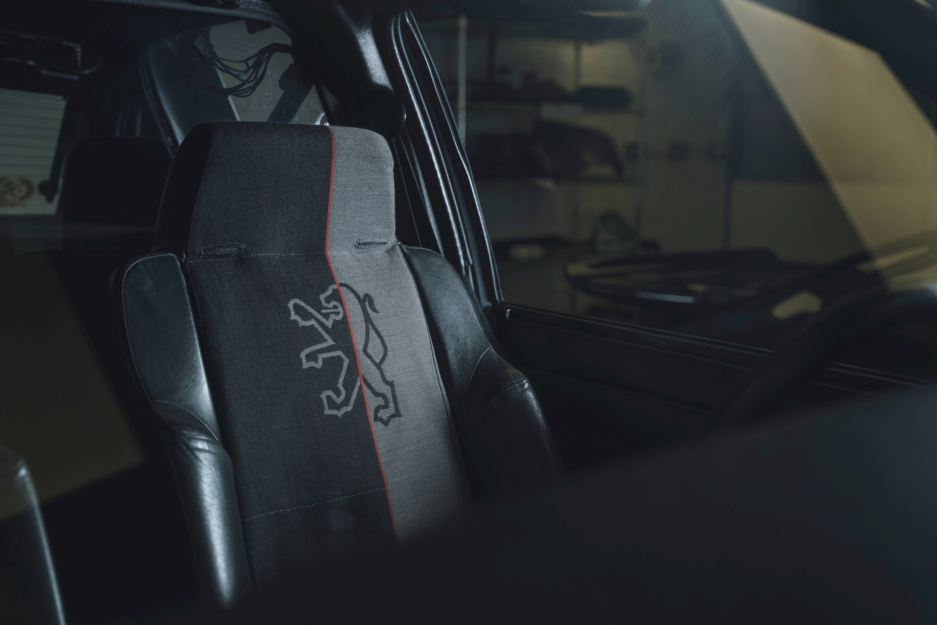 Tolman Peugeot T16 seat.jpg
