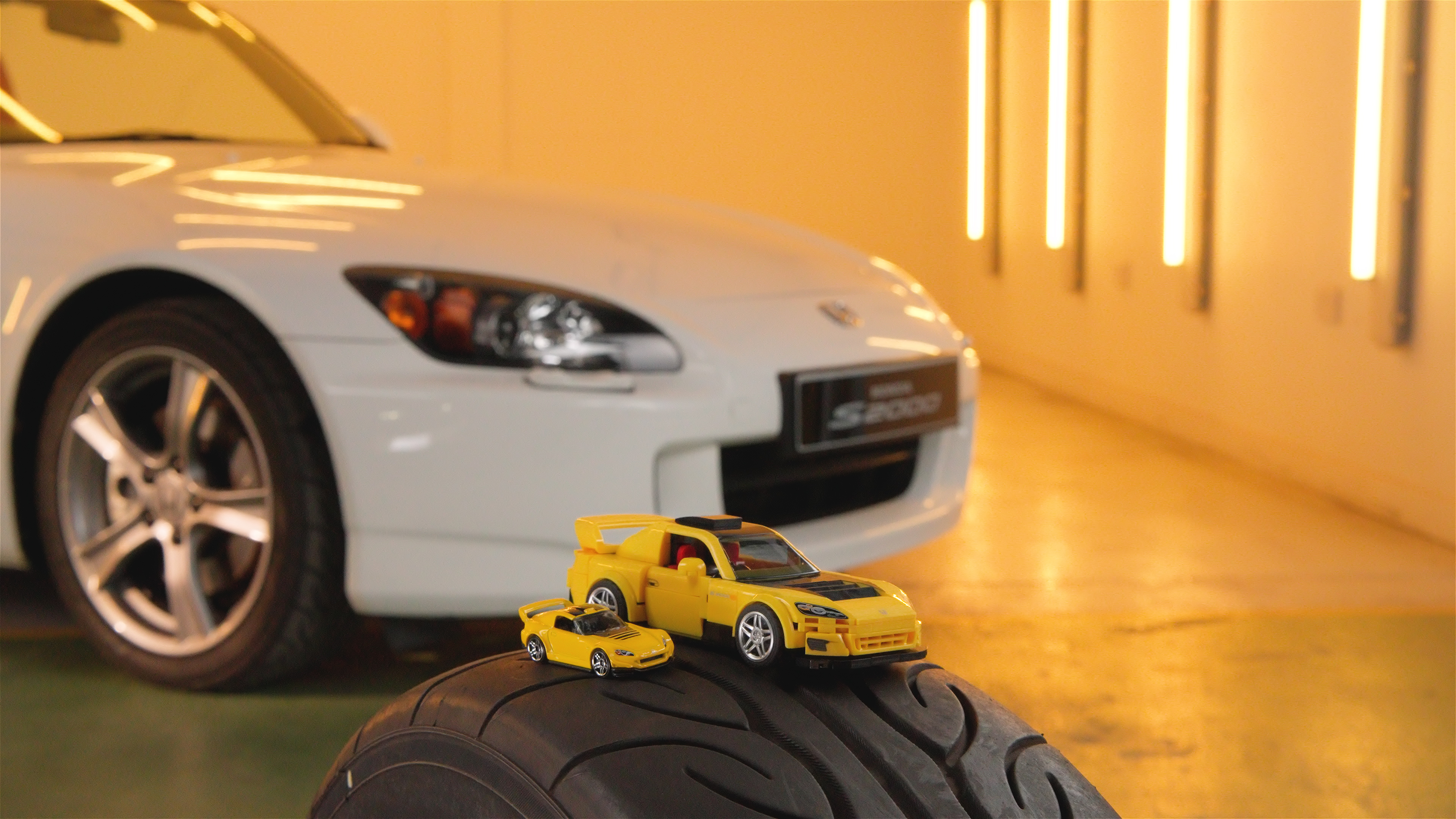 Mattel Brick Shop x Hot Wheels x HONDA S2000 still3.jpg